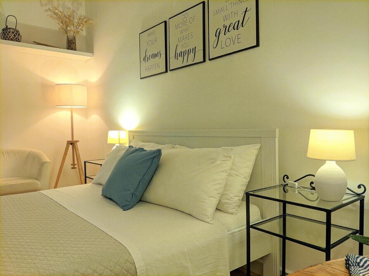 Il Girasole Bb Cagliari Bed and Breakfast Buitenkant foto