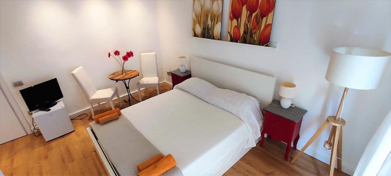 Il Girasole Bb Cagliari Bed and Breakfast Buitenkant foto