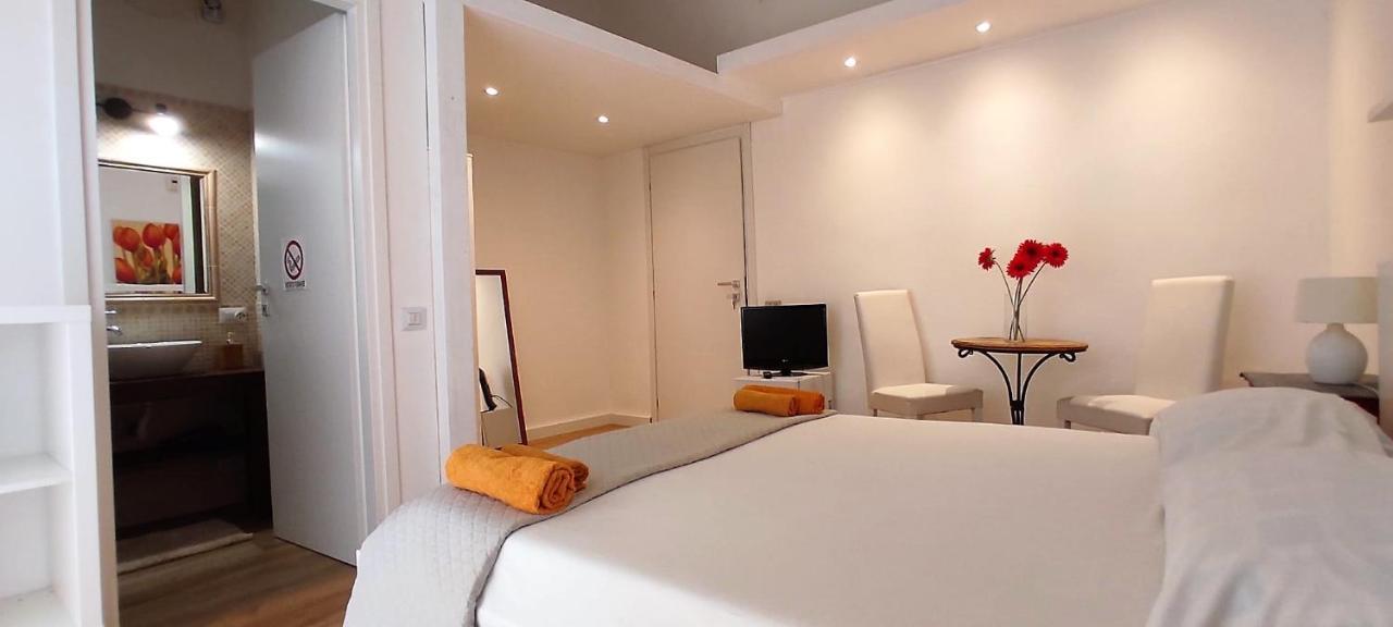 Il Girasole Bb Cagliari Bed and Breakfast Buitenkant foto